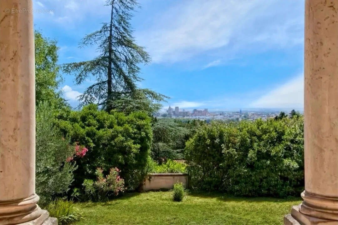 Maison à VILLENEUVE-LES-AVIGNON