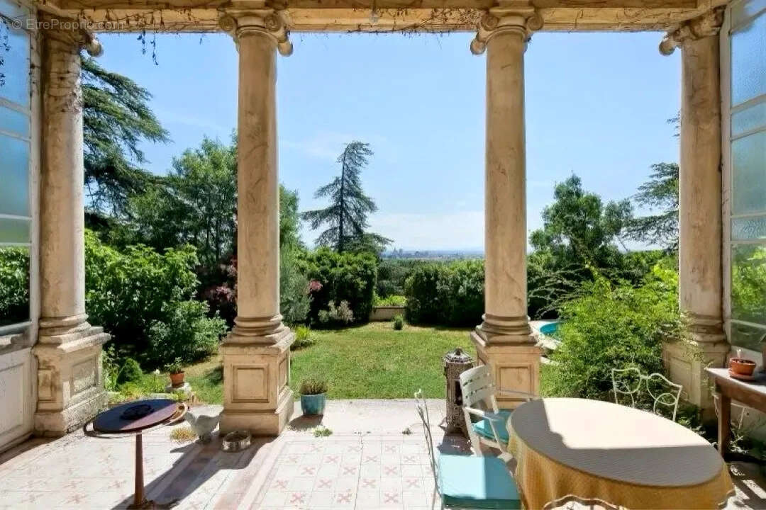 Maison à VILLENEUVE-LES-AVIGNON