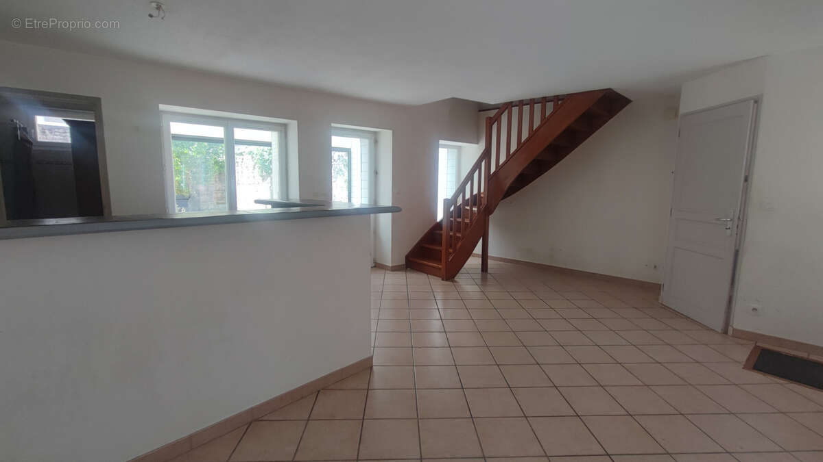 Maison à VERNOUX-EN-VIVARAIS