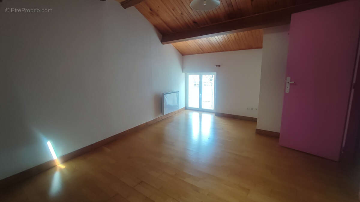 Maison à VERNOUX-EN-VIVARAIS