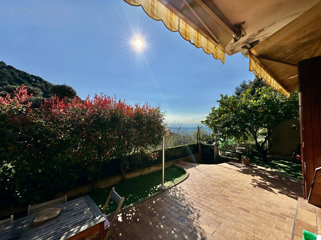 Appartement à ROQUEBRUNE-CAP-MARTIN