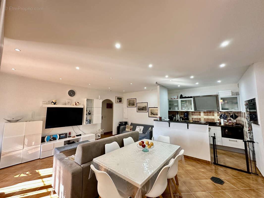 Appartement à ROQUEBRUNE-CAP-MARTIN