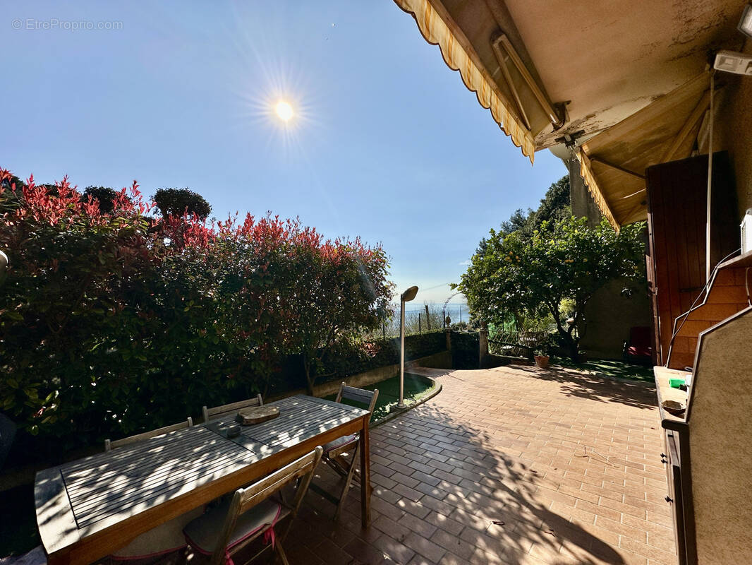 Appartement à ROQUEBRUNE-CAP-MARTIN