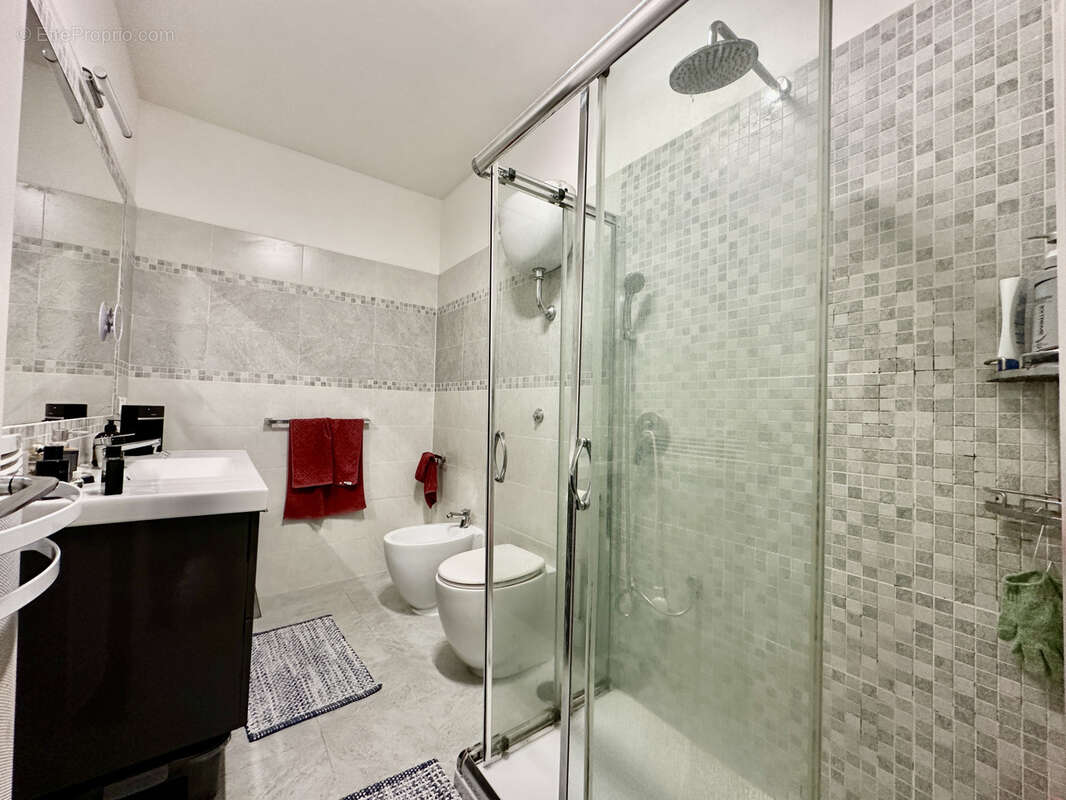 Appartement à ROQUEBRUNE-CAP-MARTIN