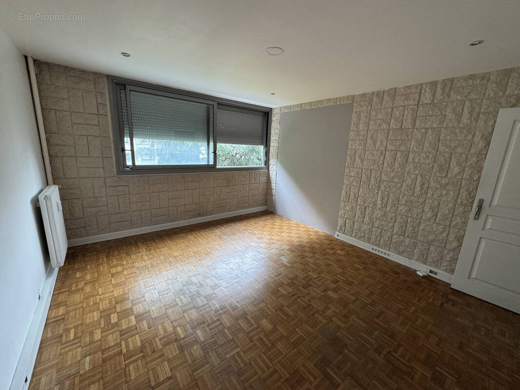 Appartement à LE BLANC-MESNIL