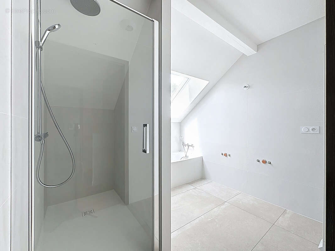 Maison à CREMPIGNY-BONNEGUETE