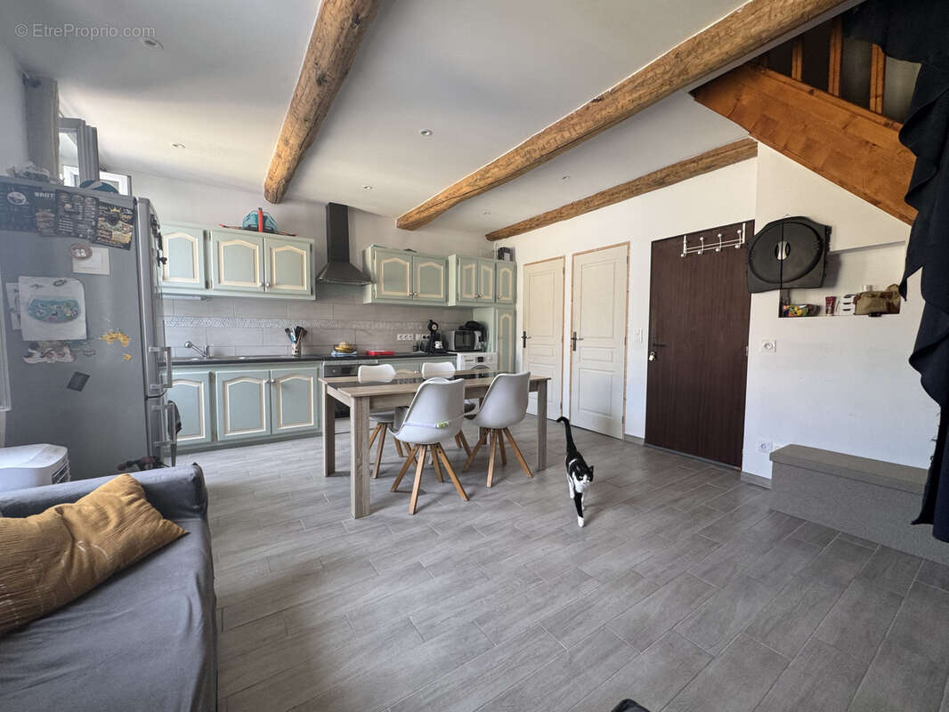 Appartement à LE MUY