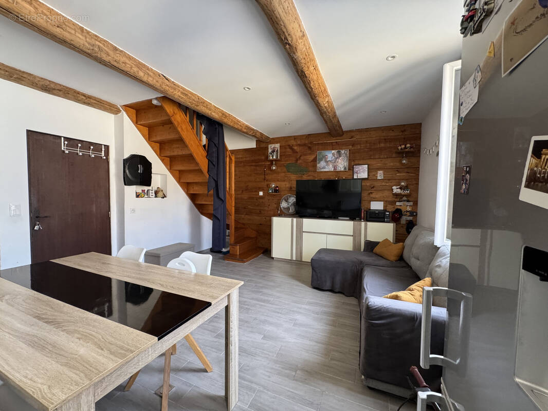 Appartement à LE MUY