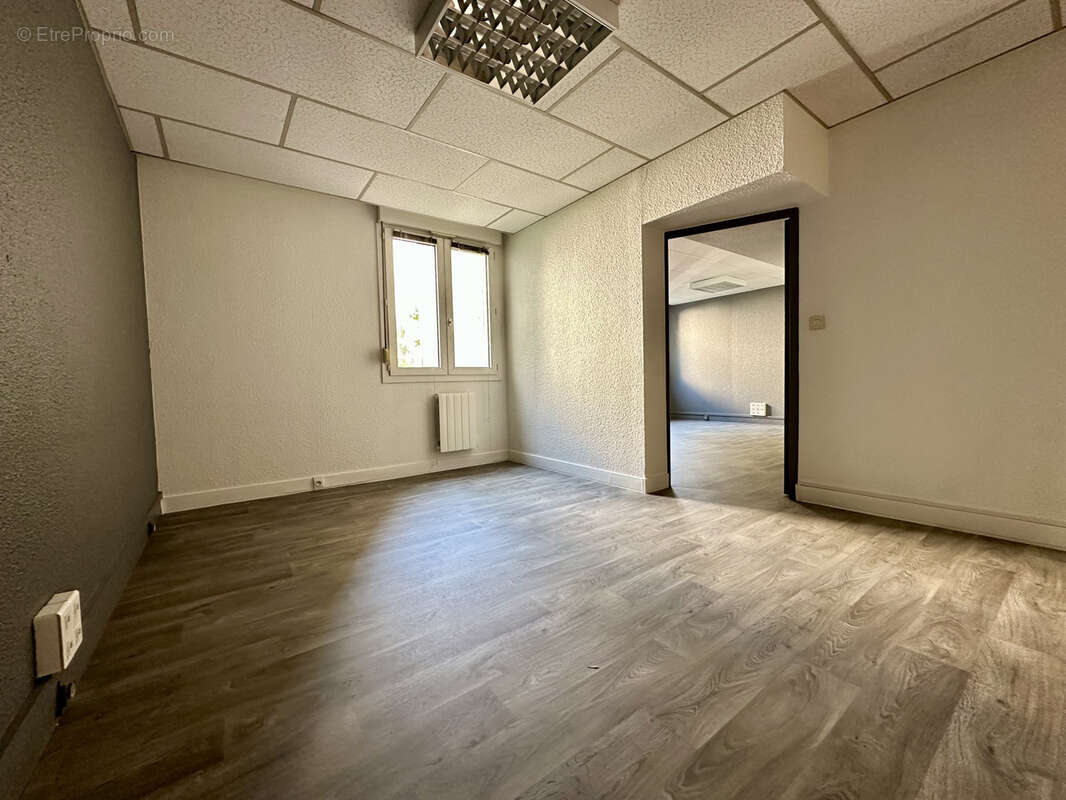 Autre à CLERMONT-FERRAND