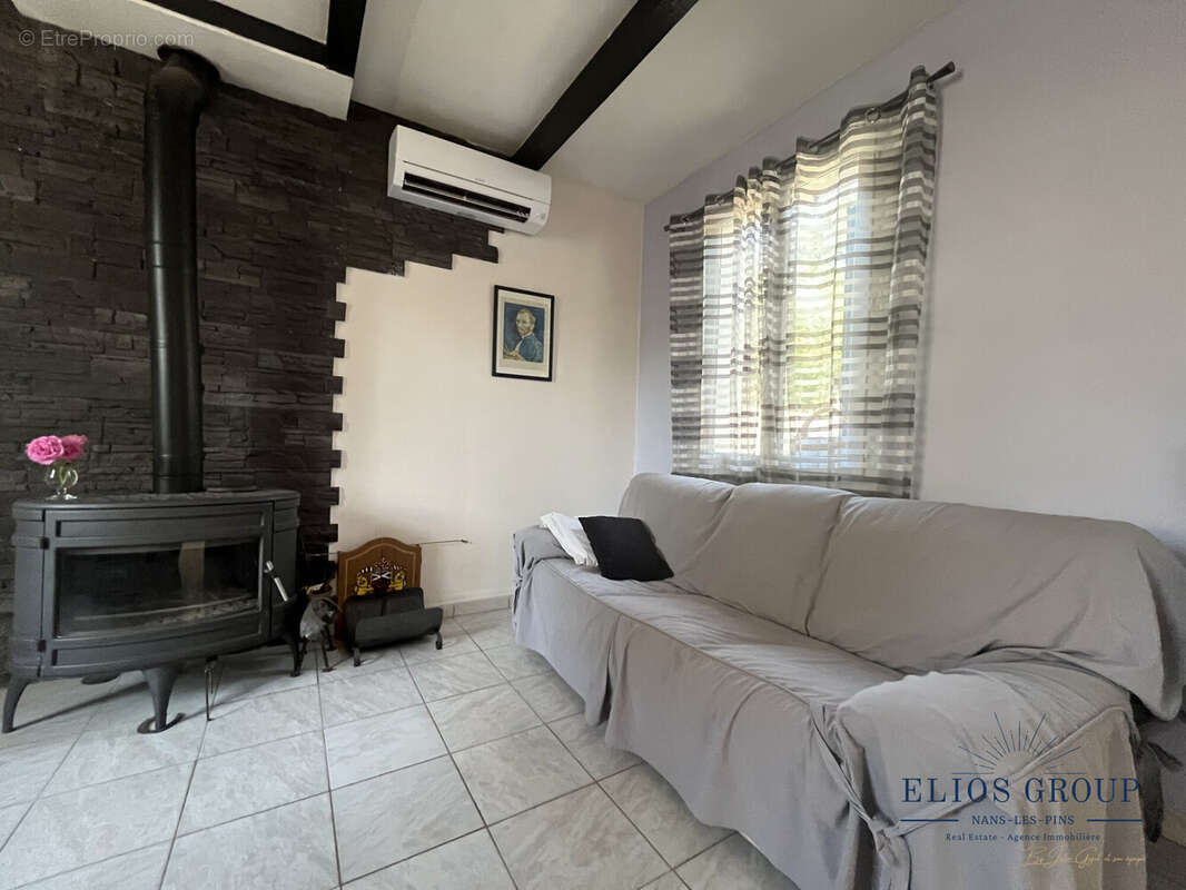 Maison à NANS-LES-PINS