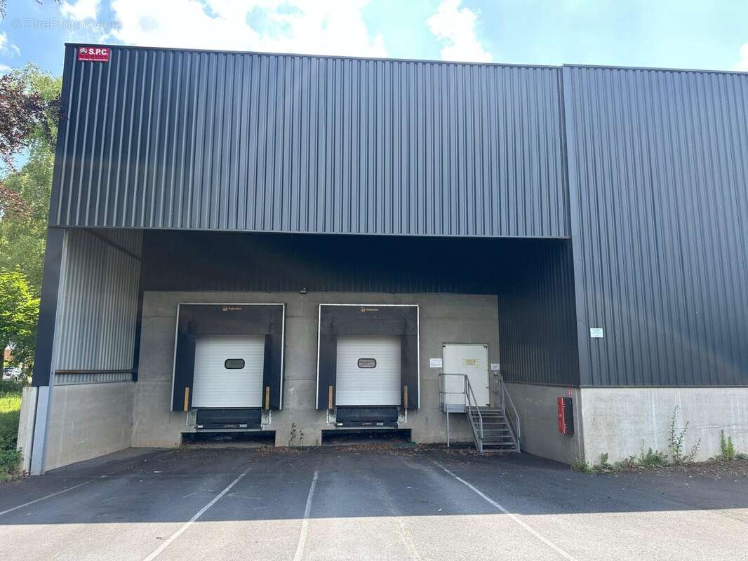 Commerce à LA CHAPELLE-D&#039;ARMENTIERES