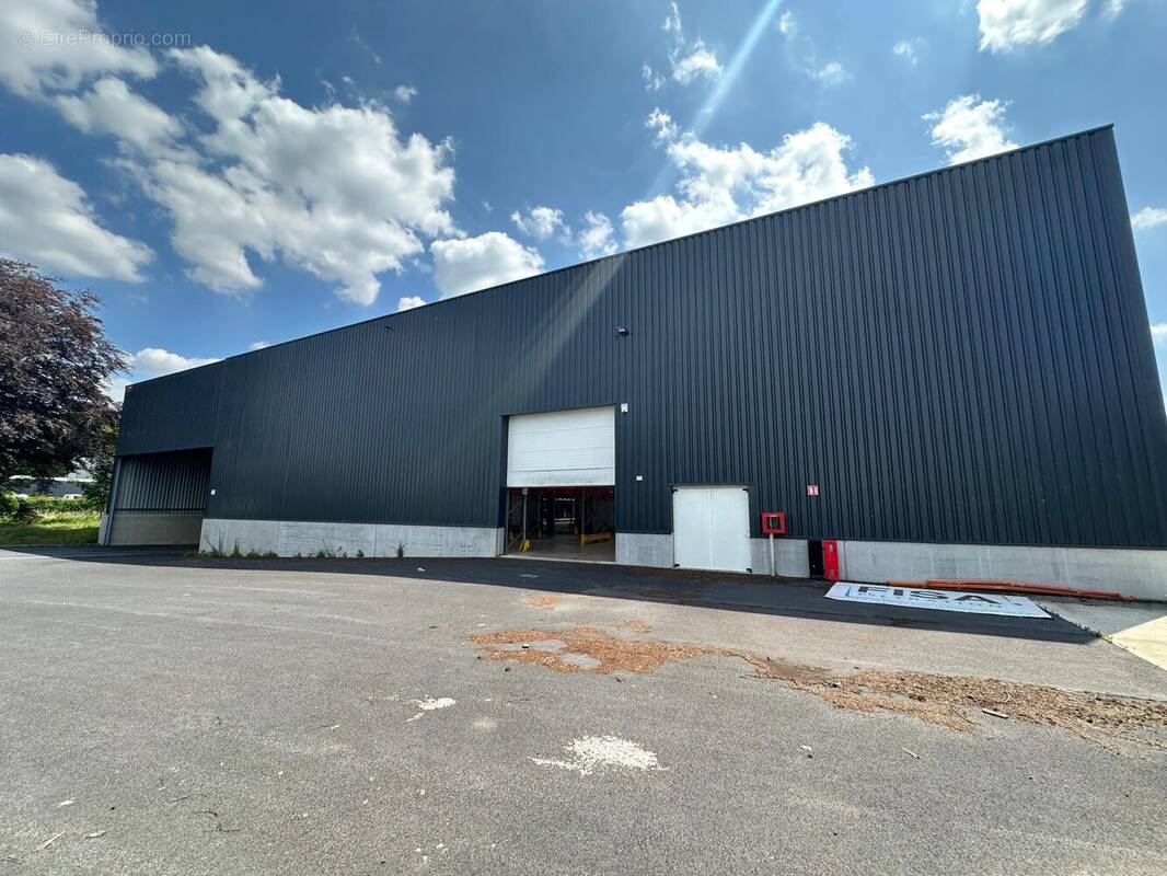 Commerce à LA CHAPELLE-D&#039;ARMENTIERES