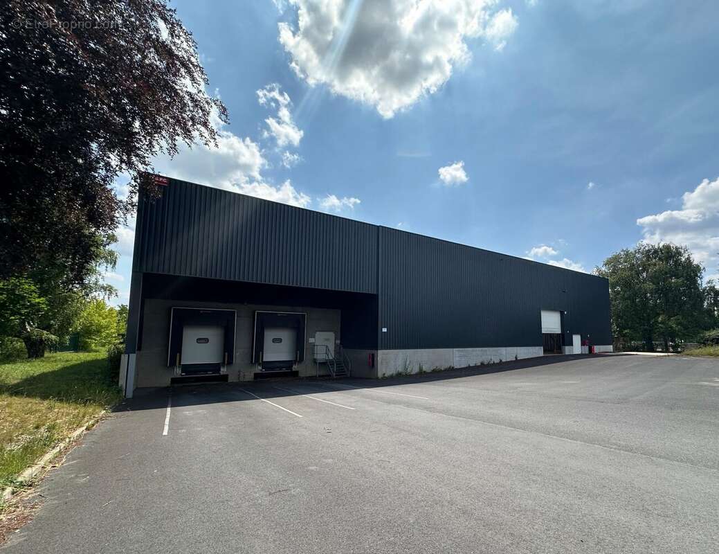 Commerce à LA CHAPELLE-D&#039;ARMENTIERES