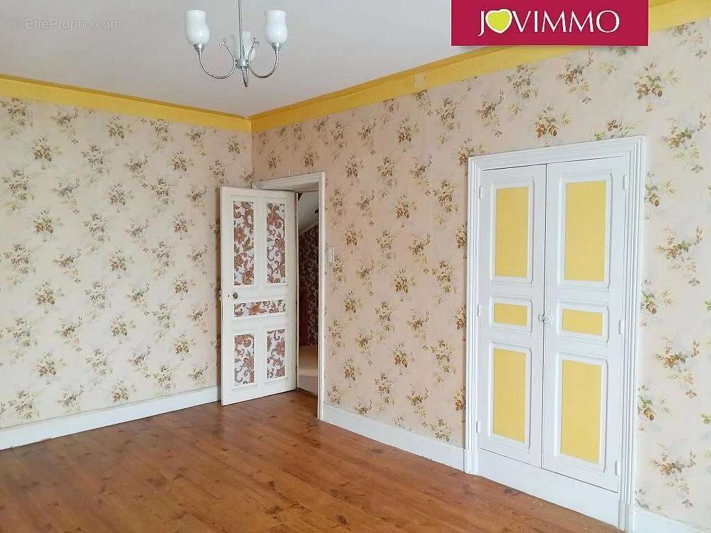 Maison à SAINT-GEORGES-DE-MONS