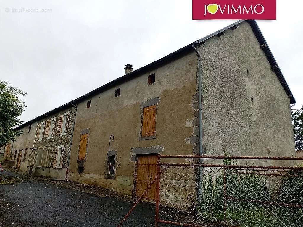 Maison à SAINT-GEORGES-DE-MONS