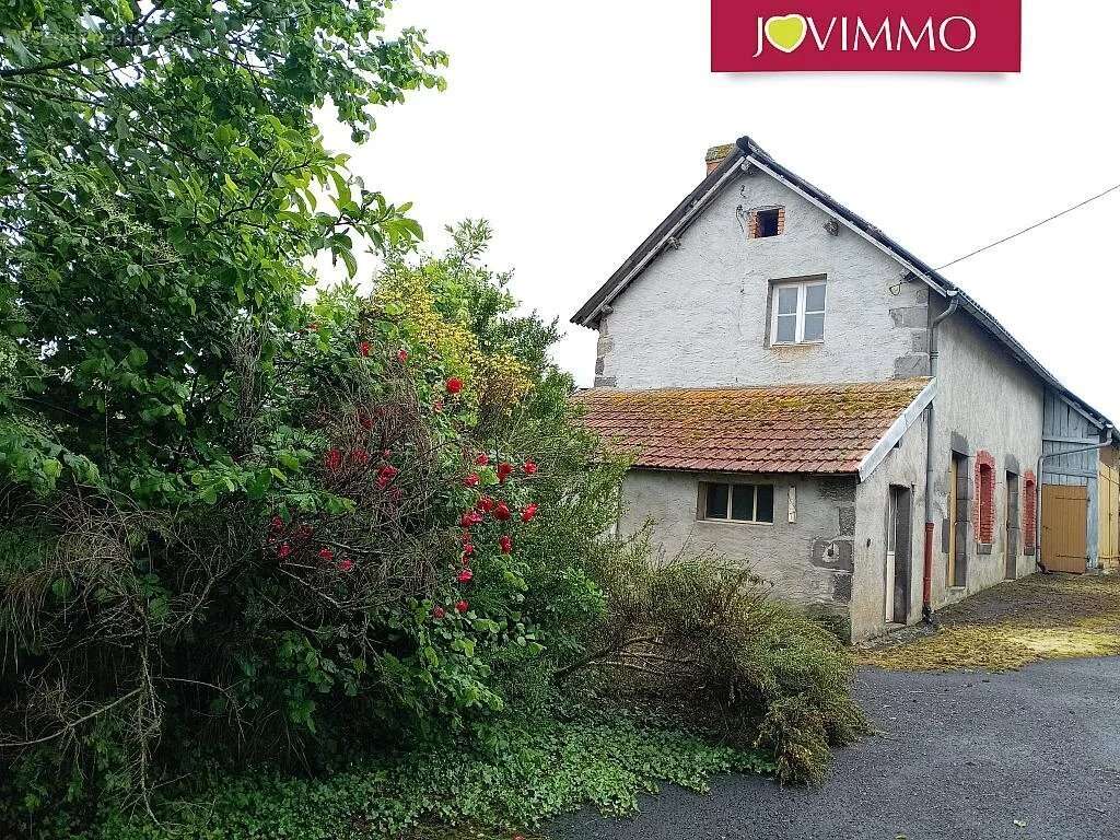 Maison à SAINT-GEORGES-DE-MONS