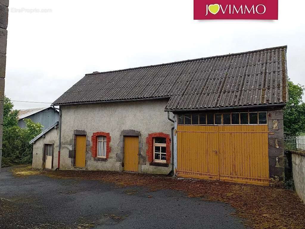 Maison à SAINT-GEORGES-DE-MONS