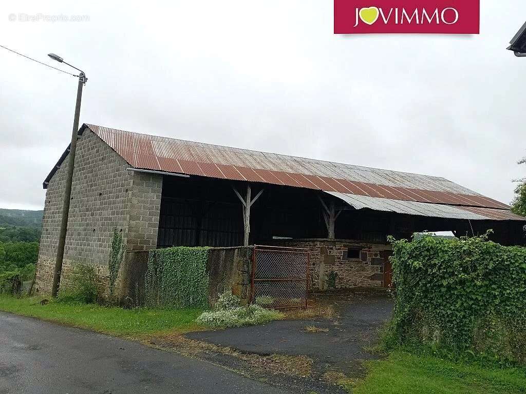 Maison à SAINT-GEORGES-DE-MONS