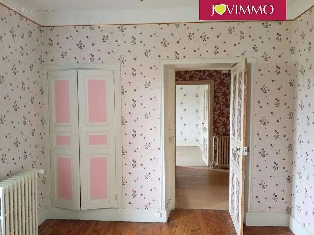 Maison à SAINT-GEORGES-DE-MONS