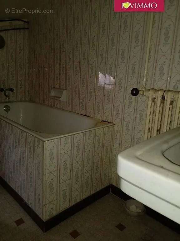 Maison à SAINT-GEORGES-DE-MONS