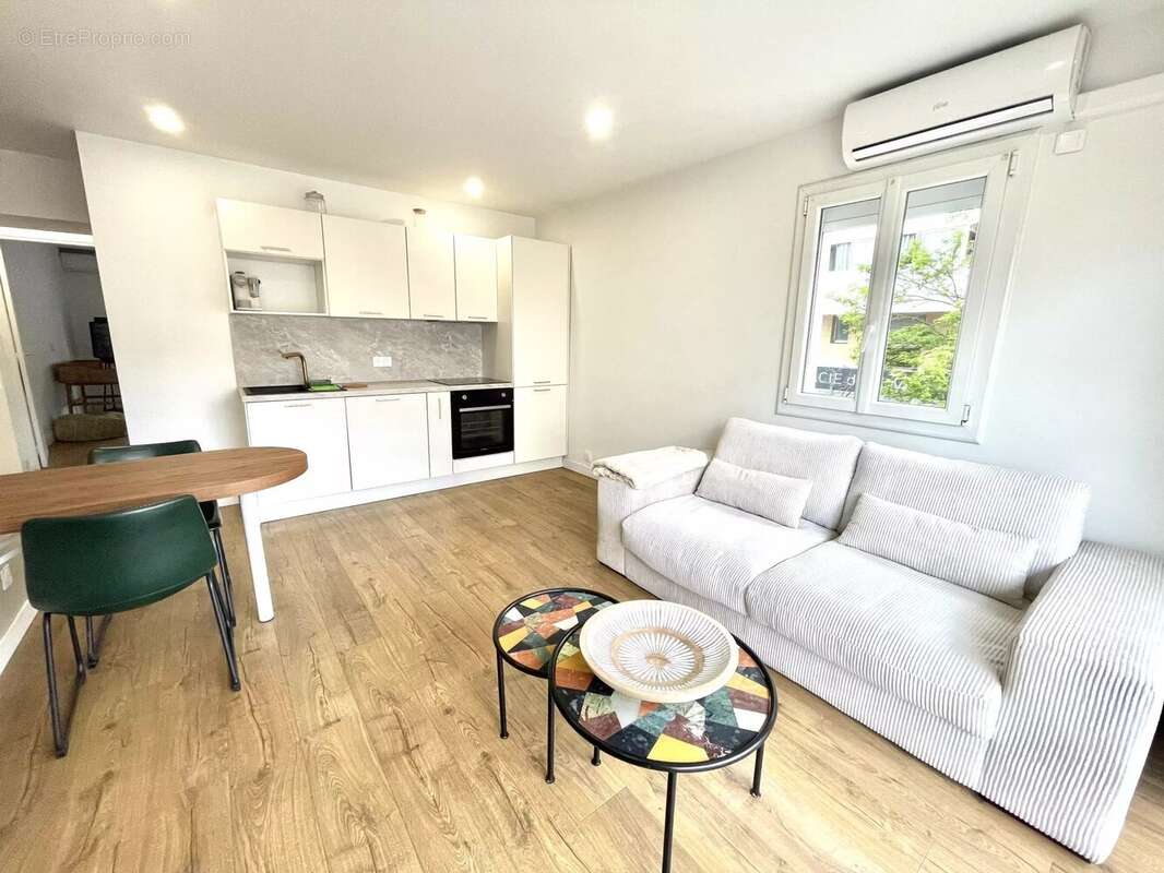 Appartement à LE CANNET