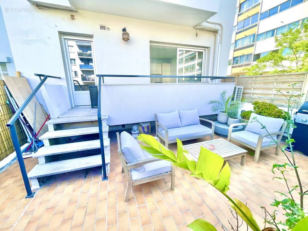 Appartement à LE CANNET