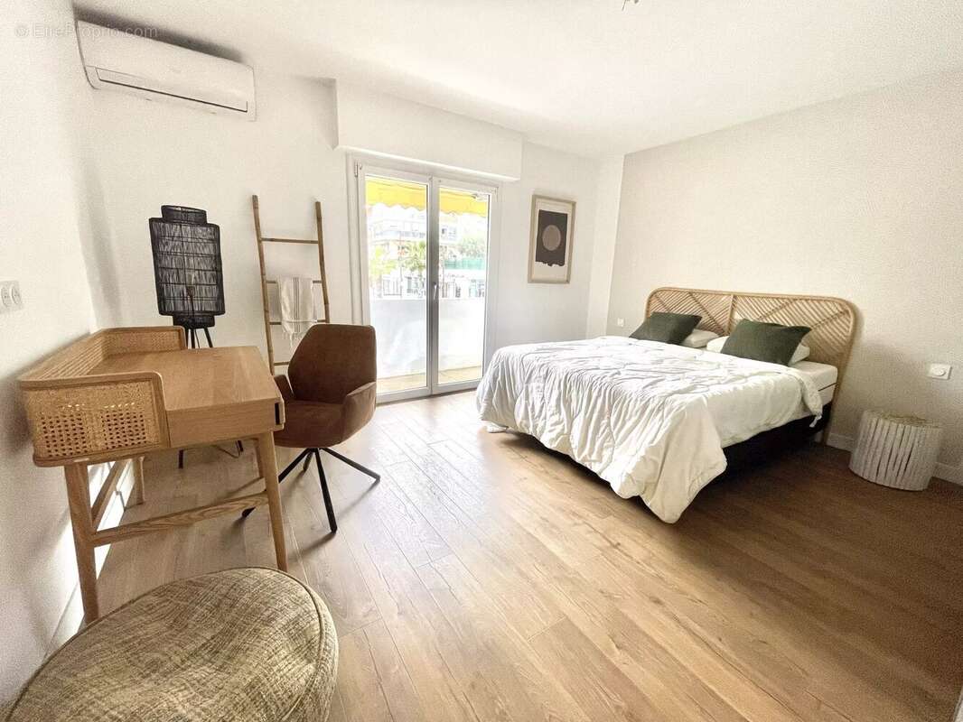 Appartement à LE CANNET