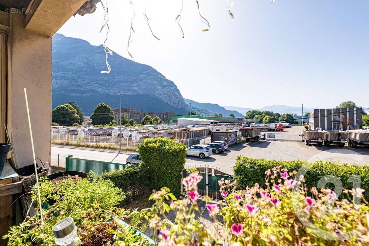 Appartement à SAINT-EGREVE