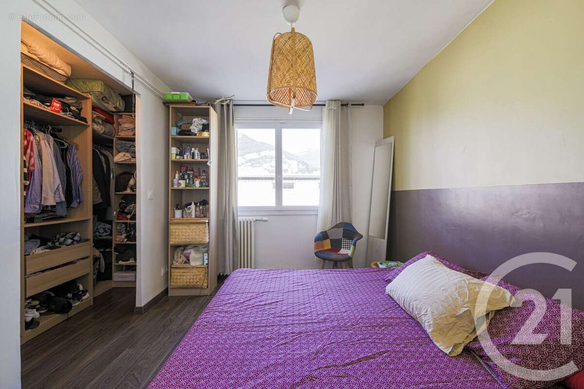 Appartement à SAINT-EGREVE