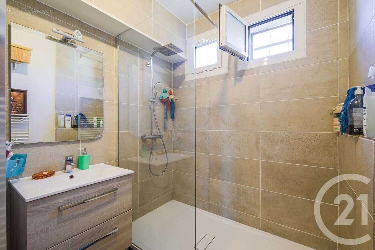 Appartement à SAINT-EGREVE