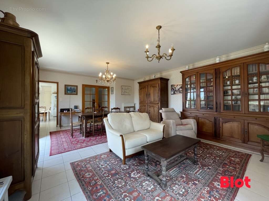 Maison à BAIN-DE-BRETAGNE