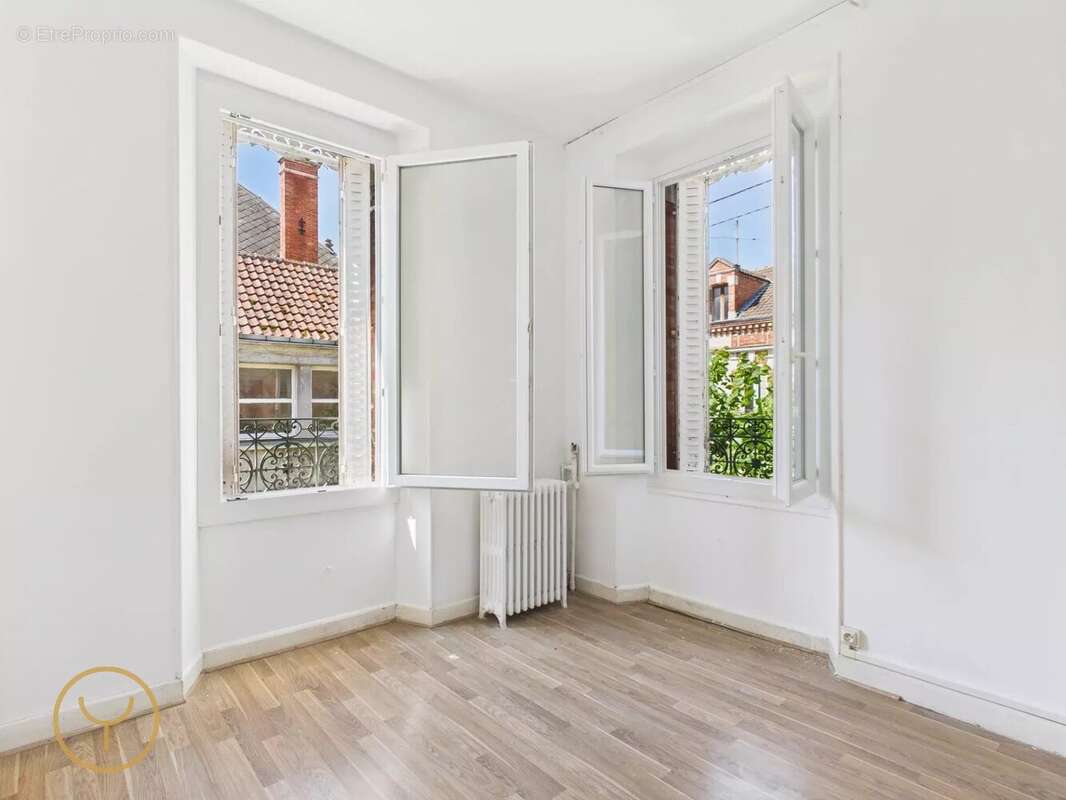 Maison à ROMILLY-SUR-SEINE