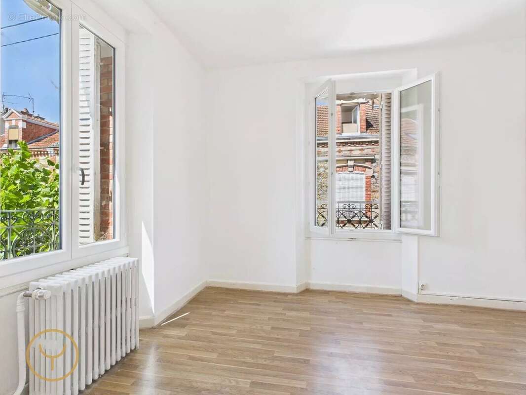 Maison à ROMILLY-SUR-SEINE