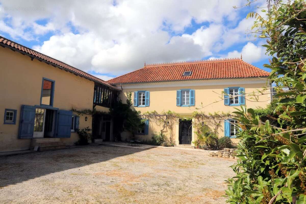 Maison à CASTEX