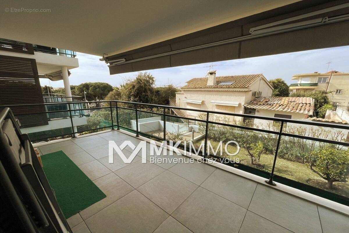 Appartement à SAINT-LAURENT-DU-VAR