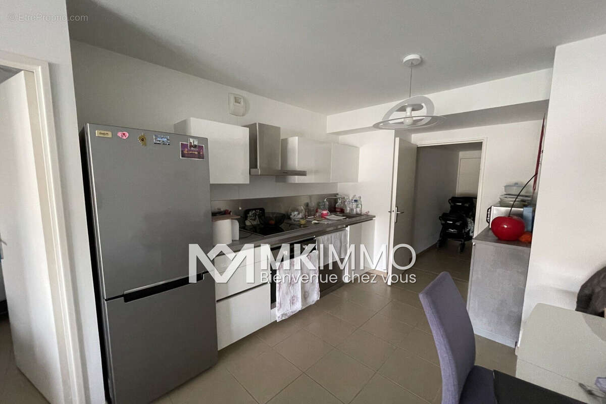 Appartement à SAINT-LAURENT-DU-VAR