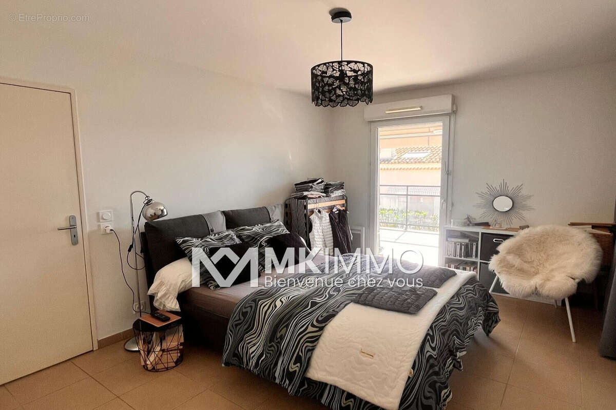 Appartement à SAINT-LAURENT-DU-VAR