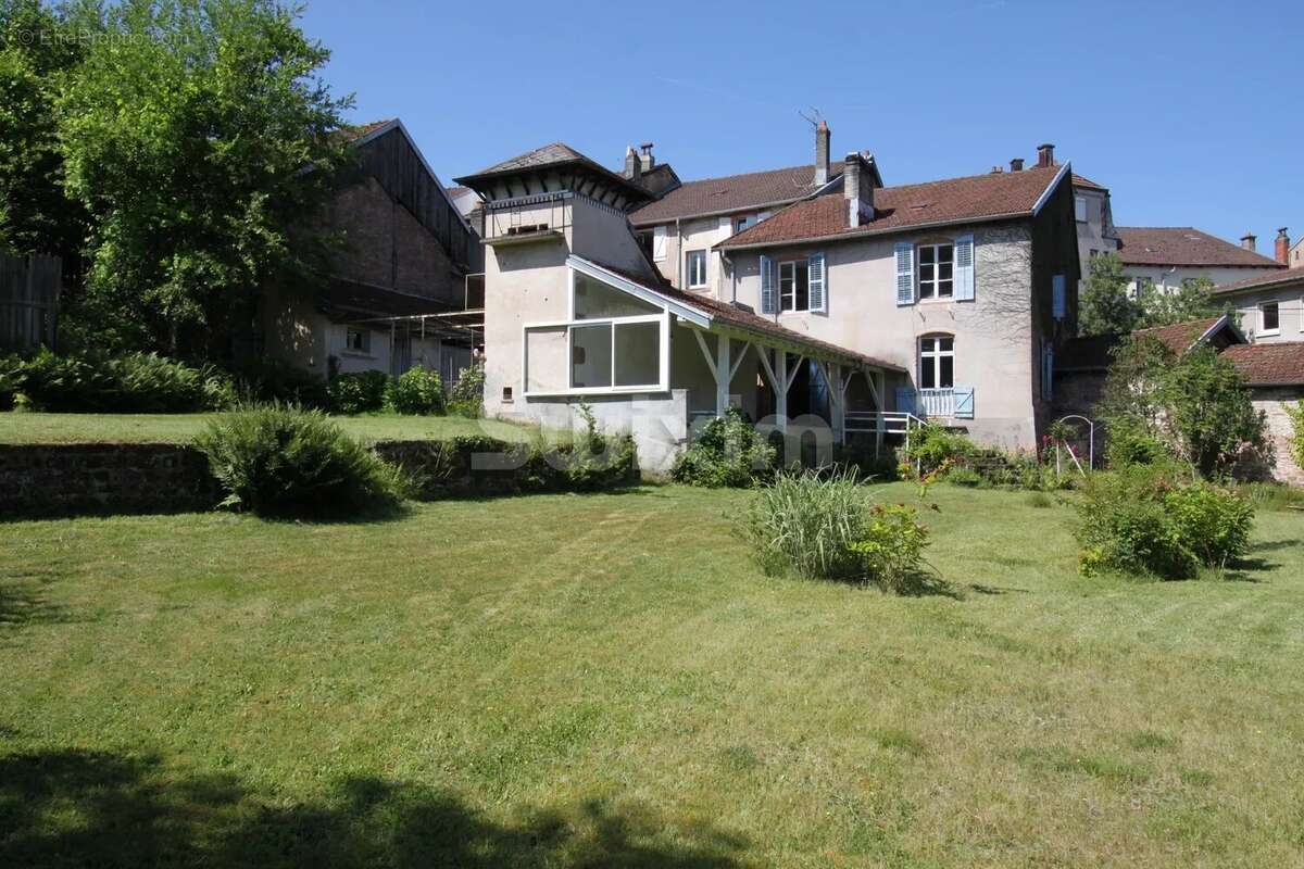 Maison à BRUYERES