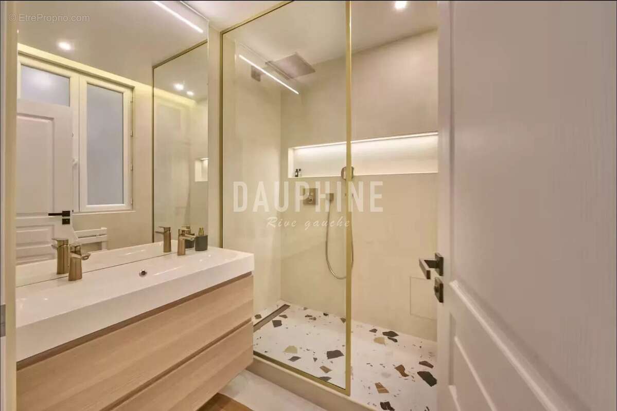 Appartement à PARIS-6E