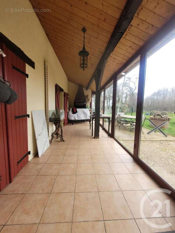 Maison à MENETREUIL