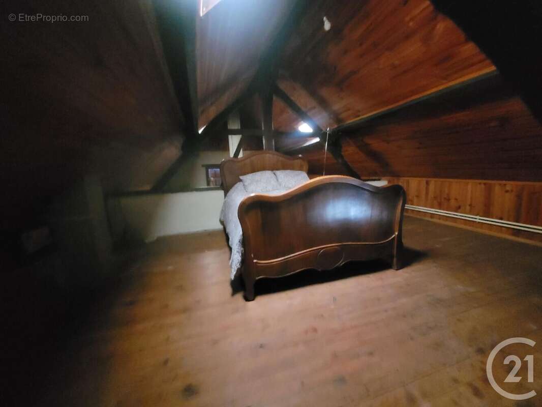 Maison à MENETREUIL