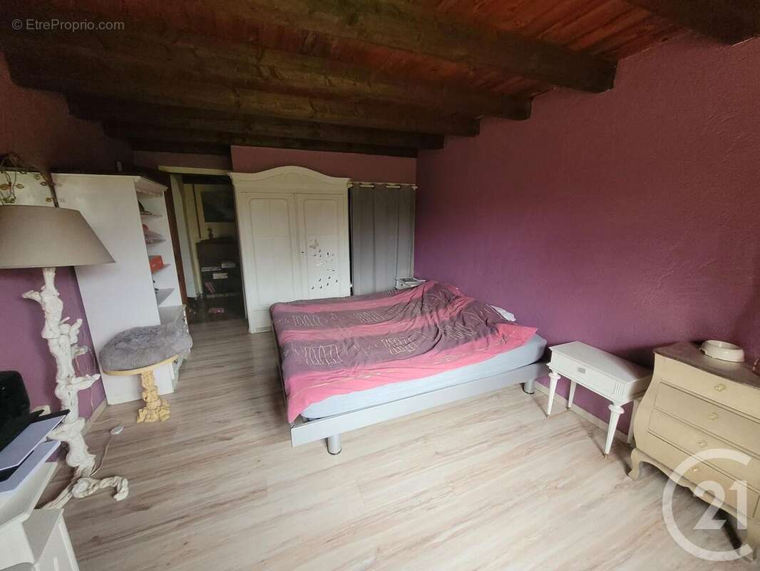 Maison à MENETREUIL