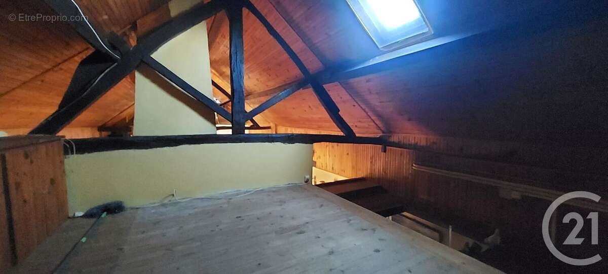 Maison à MENETREUIL