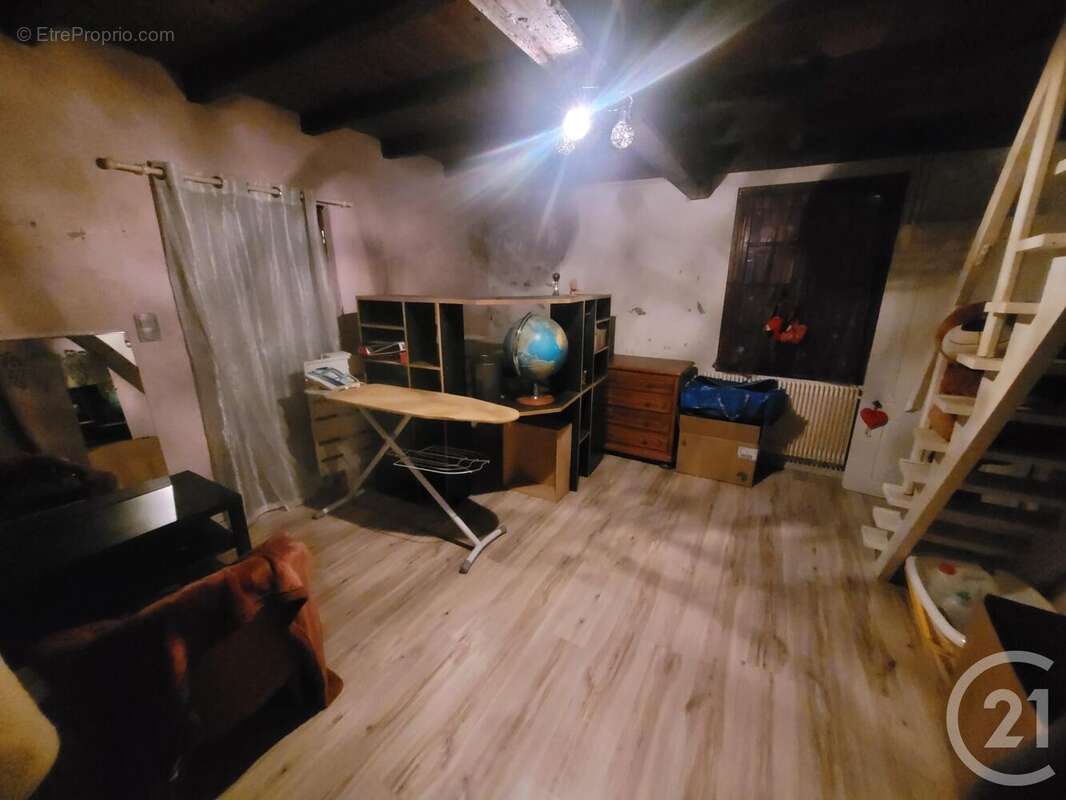 Maison à MENETREUIL