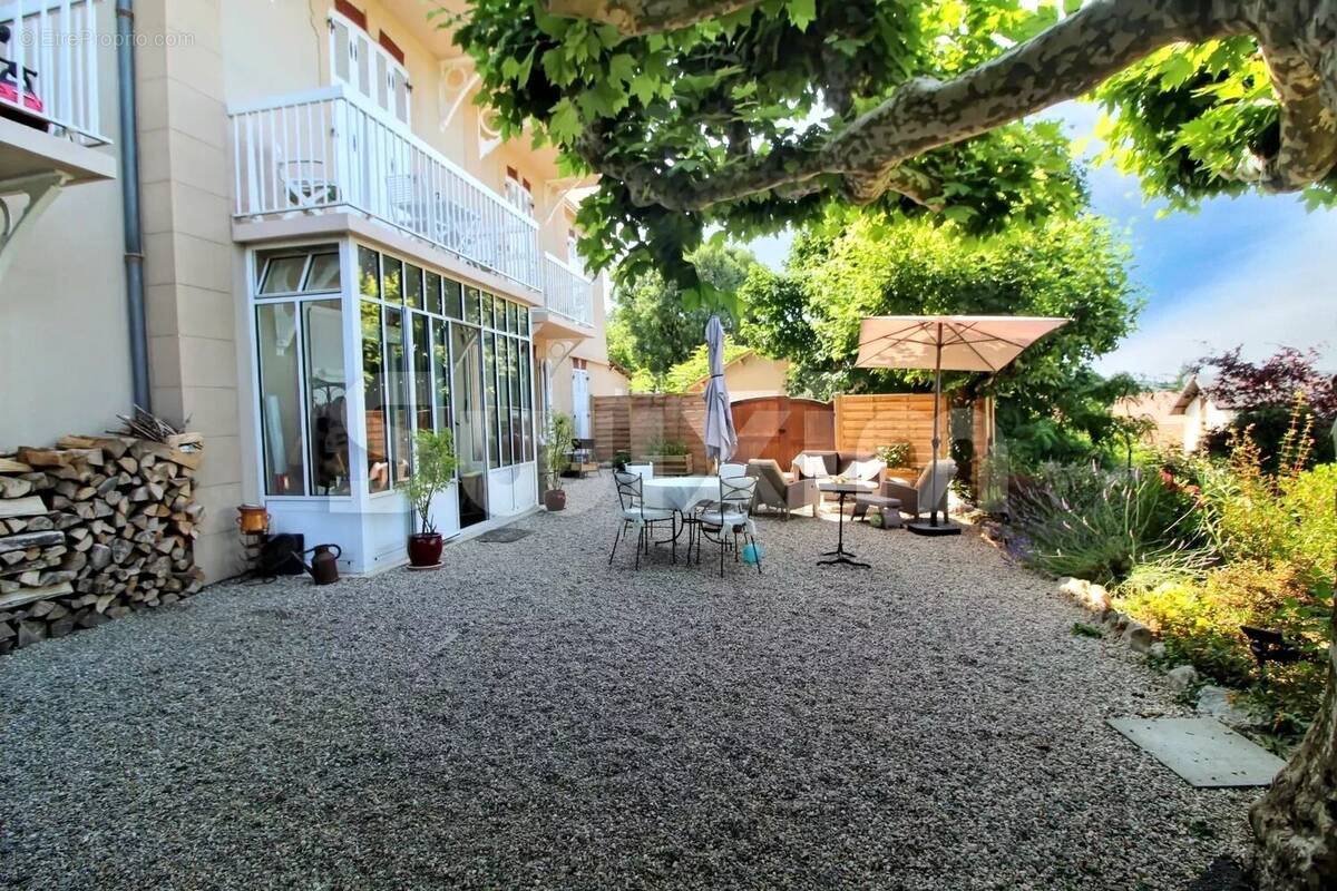 Appartement à AIX-LES-BAINS