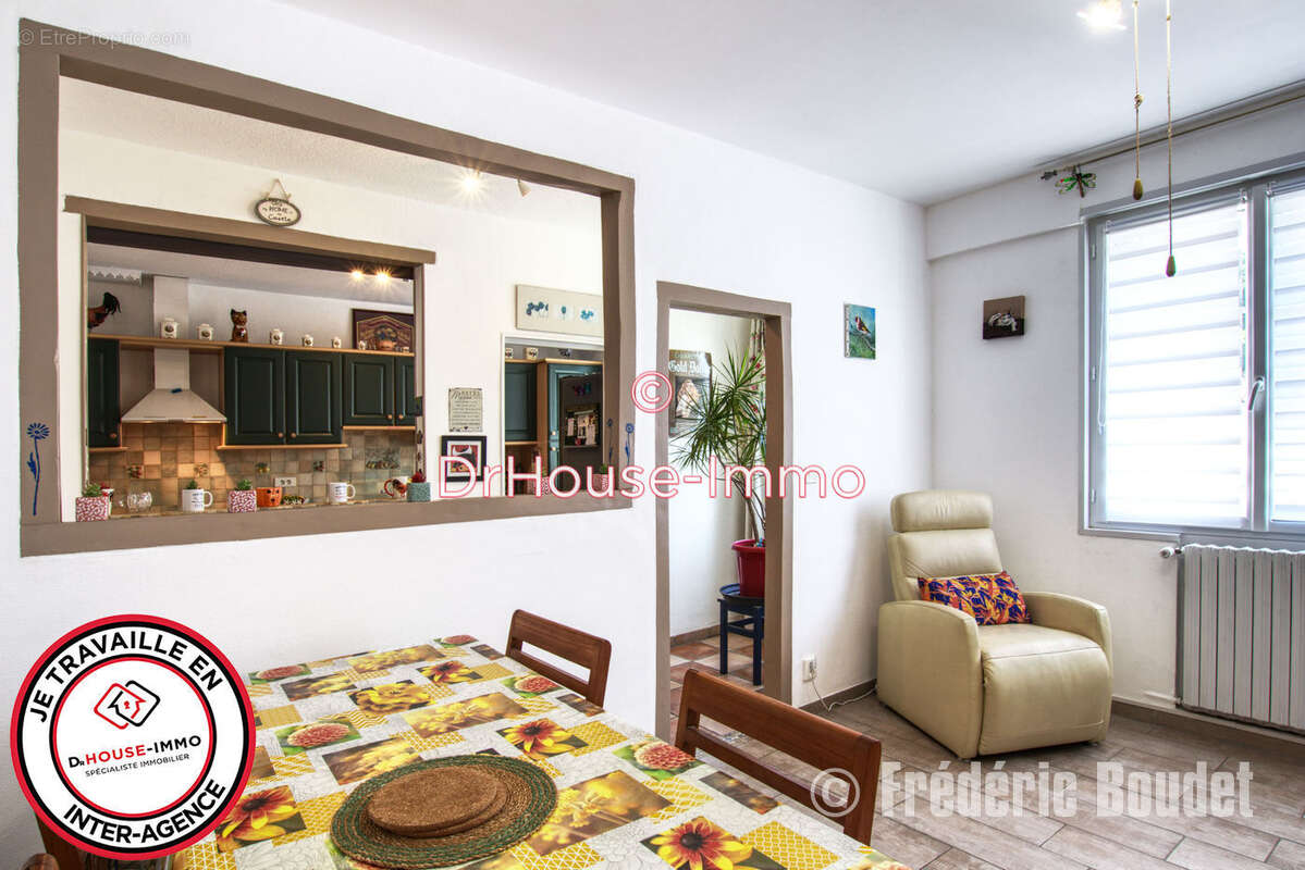 Maison à BOURDEILLES