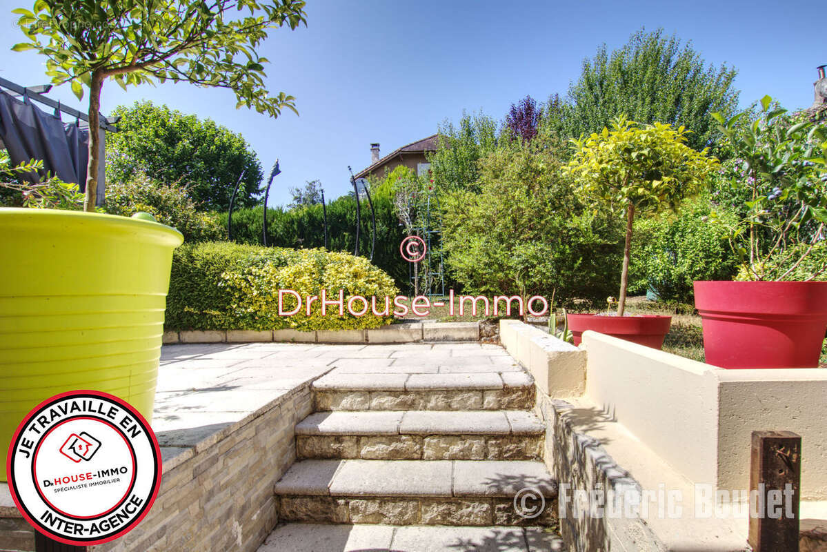 Maison à BOURDEILLES