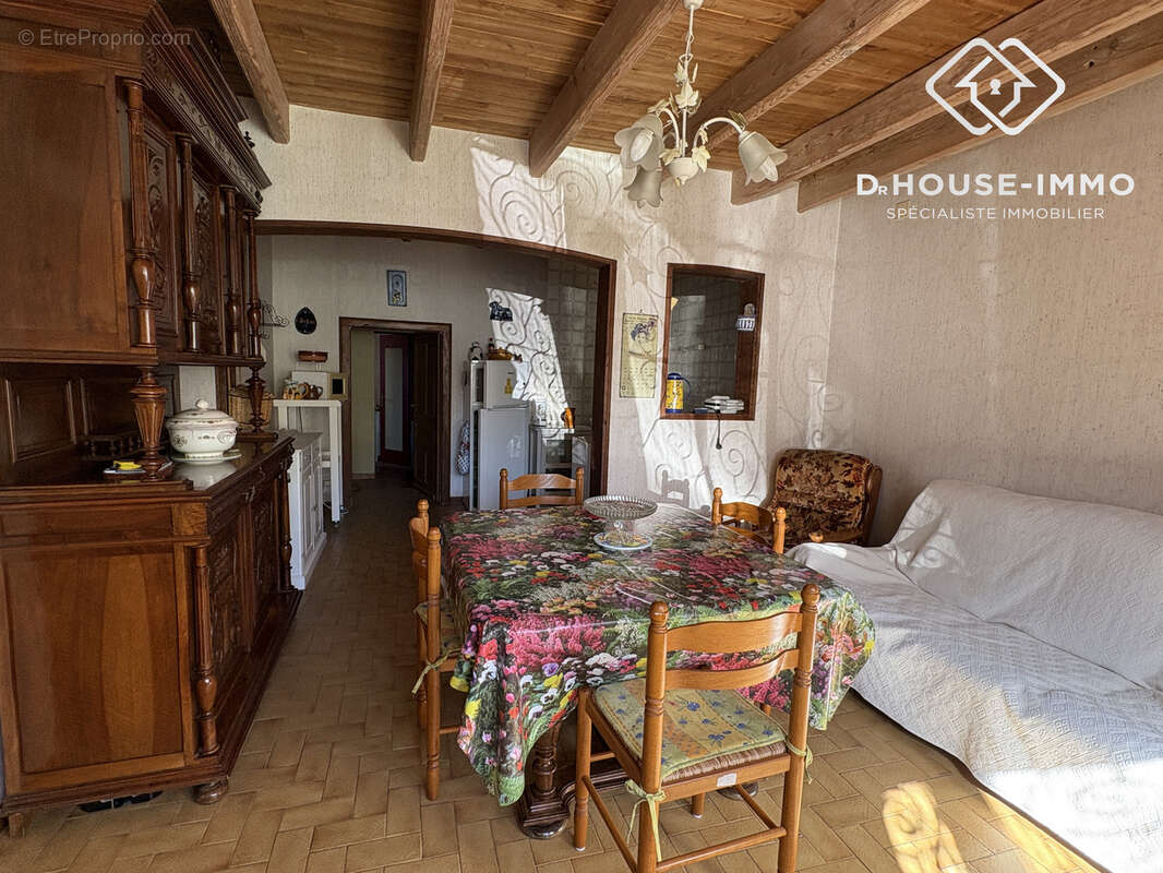 Maison à MILHAC-DE-NONTRON