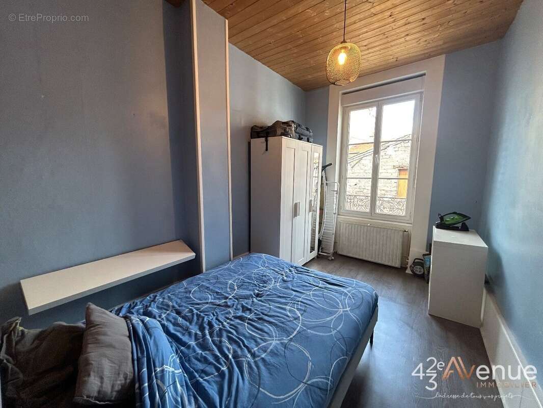 Appartement à SAINT-ETIENNE