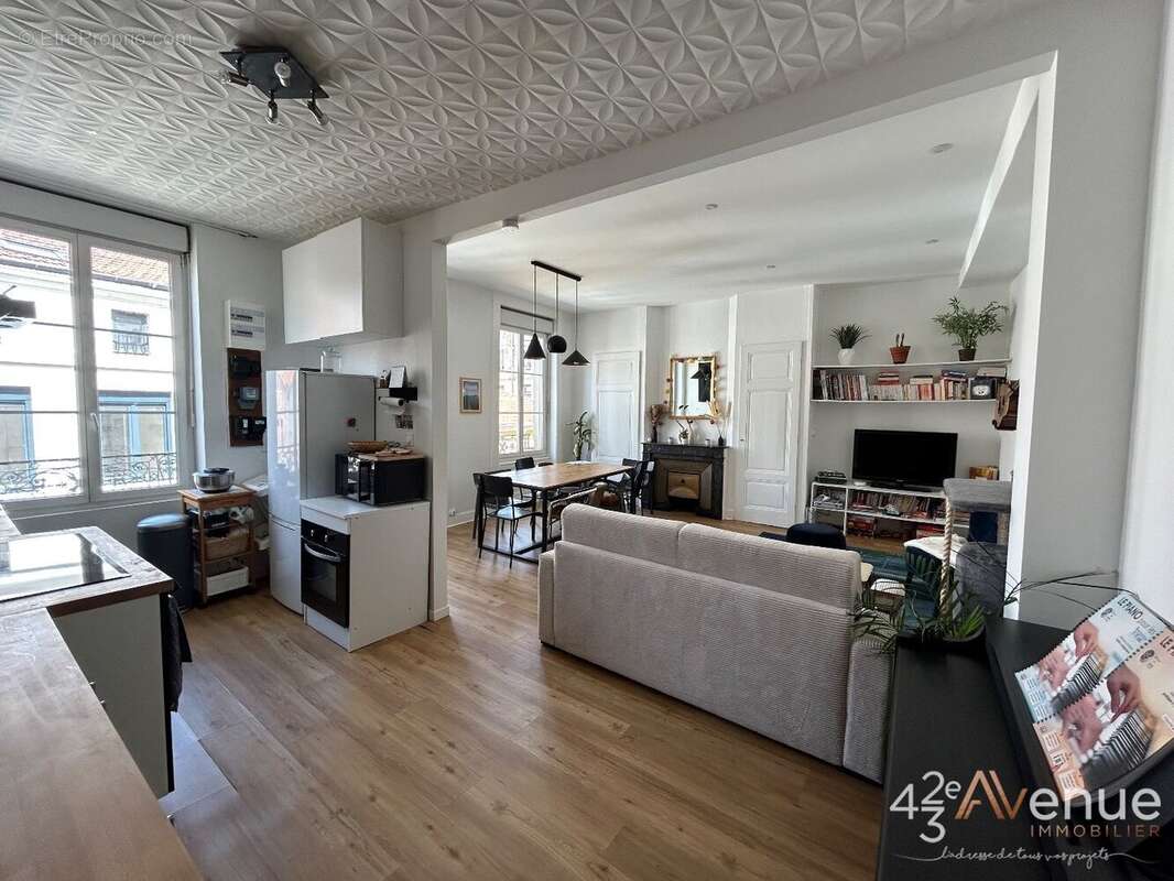 Appartement à SAINT-ETIENNE